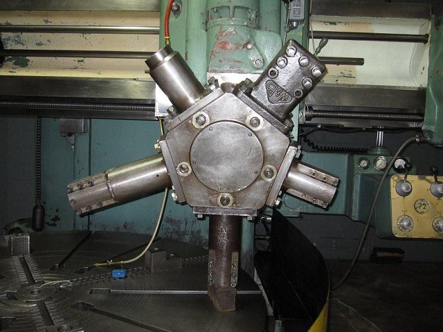 72 ,84 SWING WEBSTER & BENNETT, No. EH-72, 1961,4-JAW CHUCK,5 STATION,72 UNDER