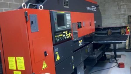 AMADA VIPROS 255, 22 Ton,FANUC 18P,31 STA.,3 A/I, BRUSH TABLE NEW 1997