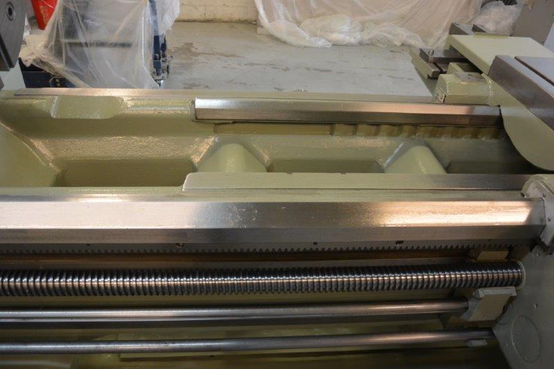 KURAKI OIL COUNTRY LATHE,32 X118 ,24 -CHK,14 -STEADY REST,REFURBISH-2013