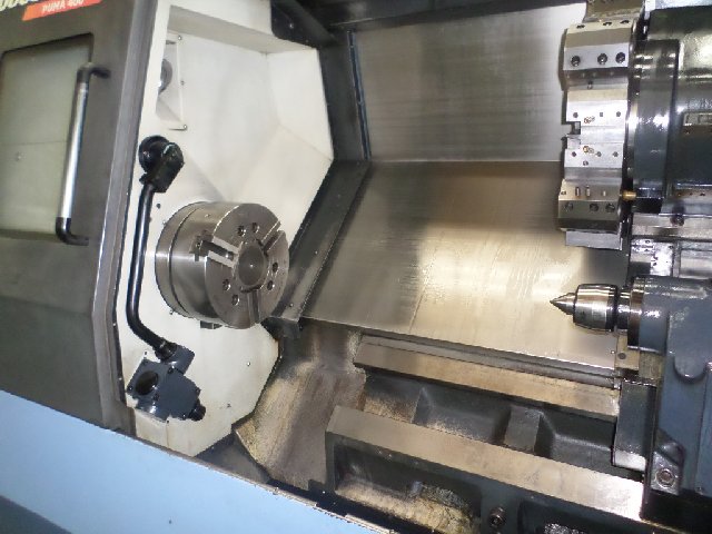 DOOSAN PUMA 400B, FANUC i, 15 Chk, 2010,5.2 BORE, 41 CC, 30 SWING,CHIP CONV