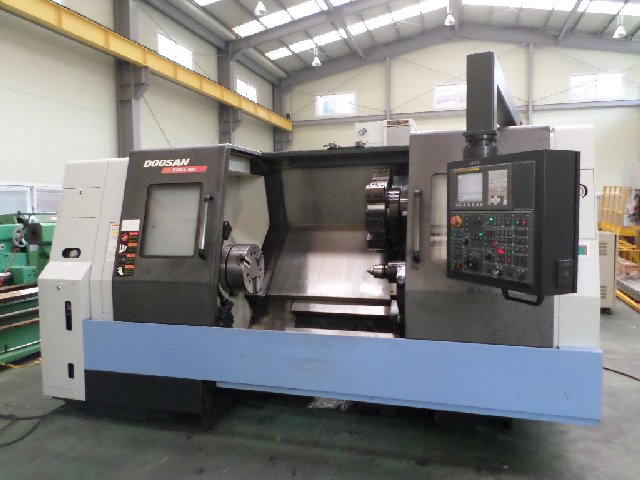 DOOSAN PUMA 400B, FANUC i, 15 Chk, 2010,5.2 BORE, 41 CC, 30 SWING,CHIP CONV